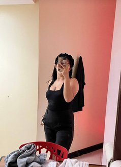 Laura - puta in Kyoto Photo 1 of 2