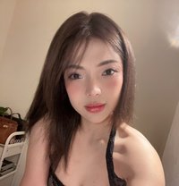 Laura - escort in Singapore