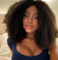 Laura - escort in Dubai