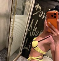 Laura - escort in Athens