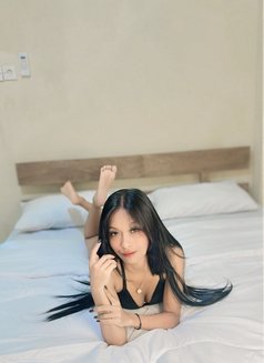 Laura - escort in Bali Photo 7 of 8