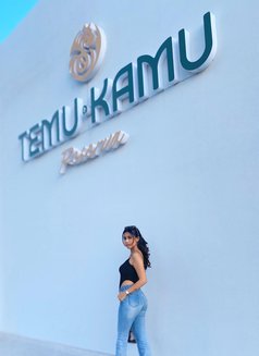 Laura - escort in Bali Photo 3 of 7
