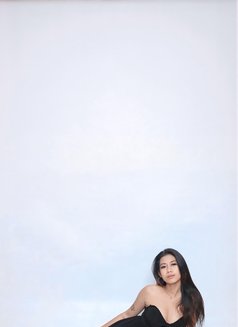 Laura - escort in Bali Photo 4 of 7