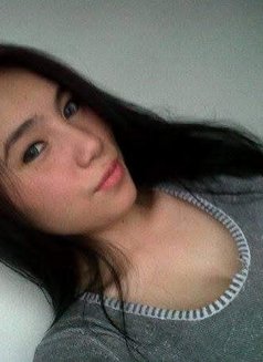 Laura - escort in Jakarta Photo 2 of 2