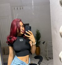Laura J - escort in Sasebo