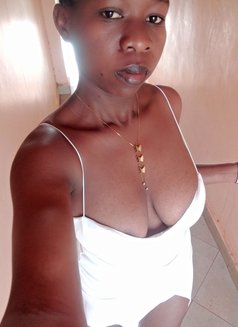 Laura - escort in Nairobi Photo 2 of 2