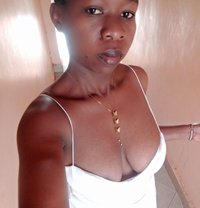 Laura - escort in Nairobi