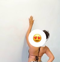 Laura - escort in Colombo