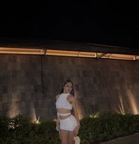 Laura Petite Trans - Acompañantes transexual in Bali