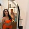 Laura New Escort - puta in Bali Photo 3 of 7