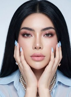 Laura New Top in Riyadh - Transsexual escort in Riyadh Photo 3 of 10