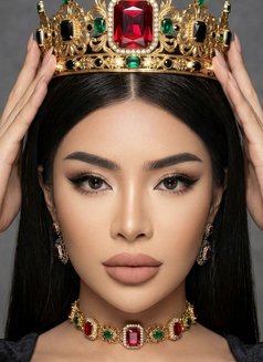 Laura New Top in Riyadh - Transsexual escort in Riyadh Photo 5 of 10