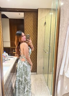 Laura Newbie in Bali - puta in Bali Photo 6 of 6