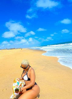 Laura - escort in Cotonou Photo 4 of 4