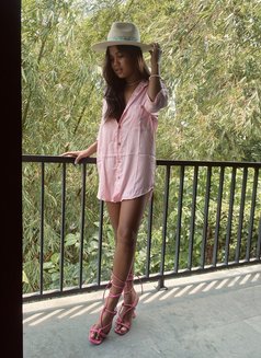 Laura Tan Skin 23yo - puta in Jakarta Photo 1 of 3