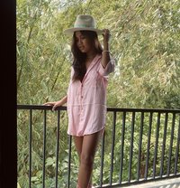 Laura Tan Skin 23yo - puta in Jakarta