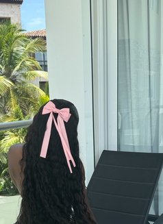 Laura - masseuse in Lagos, Nigeria Photo 2 of 3