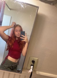 Lauren - puta in Abha Photo 2 of 3