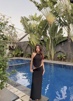 Lauren - escort in Bali Photo 4 of 6