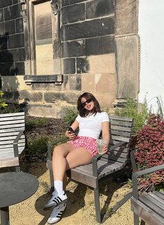 Lauren - escort in Beirut Photo 3 of 6