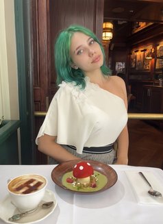 Lauren - escort in Hong Kong Photo 4 of 6