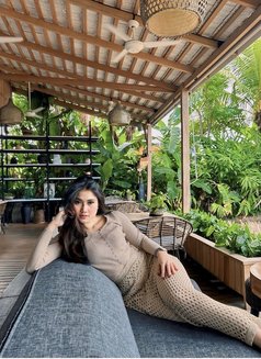 Laurennn - escort in Bali Photo 2 of 5