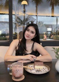 Laurennn - escort in Bali Photo 3 of 5