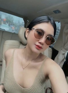 Laurennn - escort in Bali Photo 5 of 5