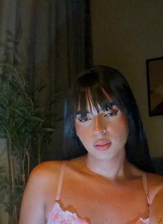 Laurenns - Acompañantes transexual in Dubai Photo 22 of 24