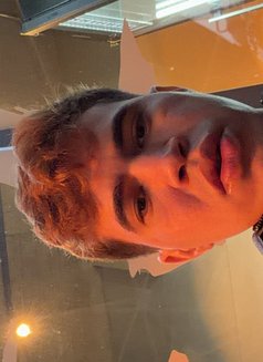 Laurent - Male escort in Oslo Photo 3 of 7