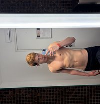 Laurent - Male escort in Oslo