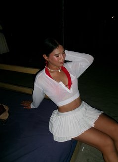 Laurieee - Transsexual escort in Makati City Photo 5 of 10