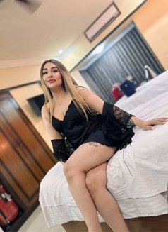 Laurina - escort in Pune Photo 6 of 10