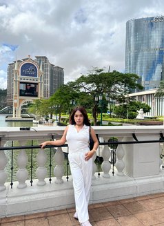 LAVA - Transsexual escort in Makati City Photo 13 of 14