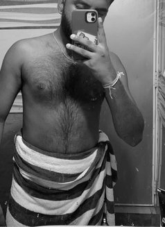 Lavanath - Male escort in Colombo Photo 2 of 4