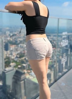 Lavanya - escort in Chennai Photo 2 of 5