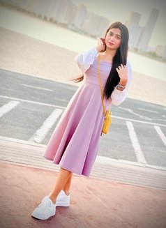 Lavanya Vip Model - puta in Abu Dhabi Photo 1 of 3