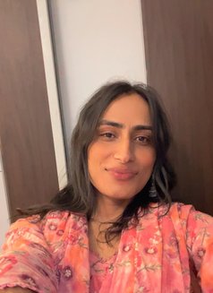 Lavayna - Transsexual escort in Gurgaon Photo 1 of 1