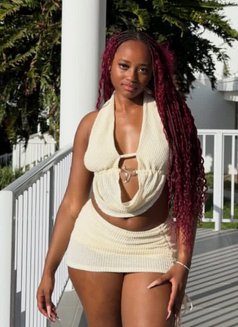 Lavender - escort in Gurgaon Photo 3 of 3