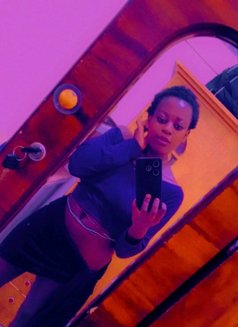 Lavie - escort in Nairobi Photo 2 of 4