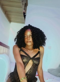 Lavie - escort in Nairobi Photo 3 of 4
