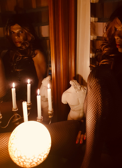 Lavignne Saori 100% Actif Ttbm - Transsexual escort in Paris Photo 12 of 16