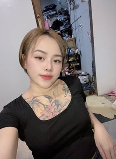 Lavinia - puta in Manila Photo 4 of 6