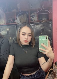 Lavinia - escort in Manila Photo 6 of 7