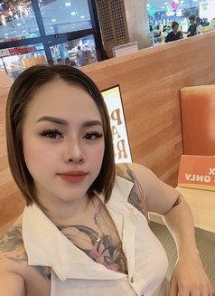 Lavinia - escort in Manila Photo 7 of 7