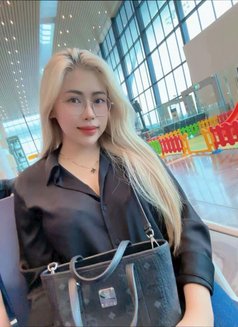 Lavita - escort in Abu Dhabi Photo 6 of 7