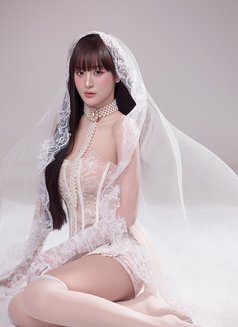 Lavita - escort in Abu Dhabi Photo 5 of 8