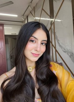 Lavya - escort in Chennai Photo 3 of 3