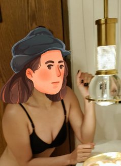 Lavya - escort in New Delhi Photo 3 of 5