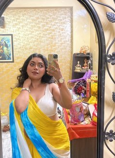 Laxhmi - escort in Kolkata Photo 2 of 3